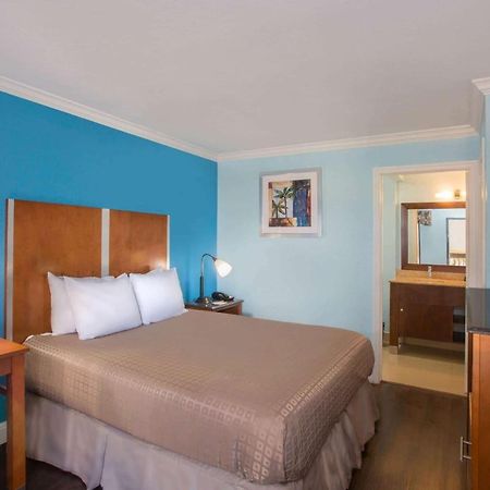 Days Inn By Wyndham פלורידה סיטי מראה חיצוני תמונה