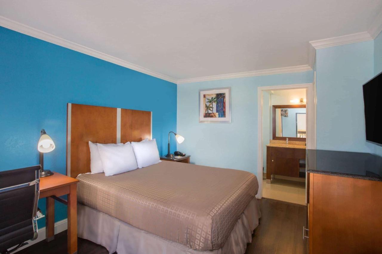 Days Inn By Wyndham פלורידה סיטי מראה חיצוני תמונה
