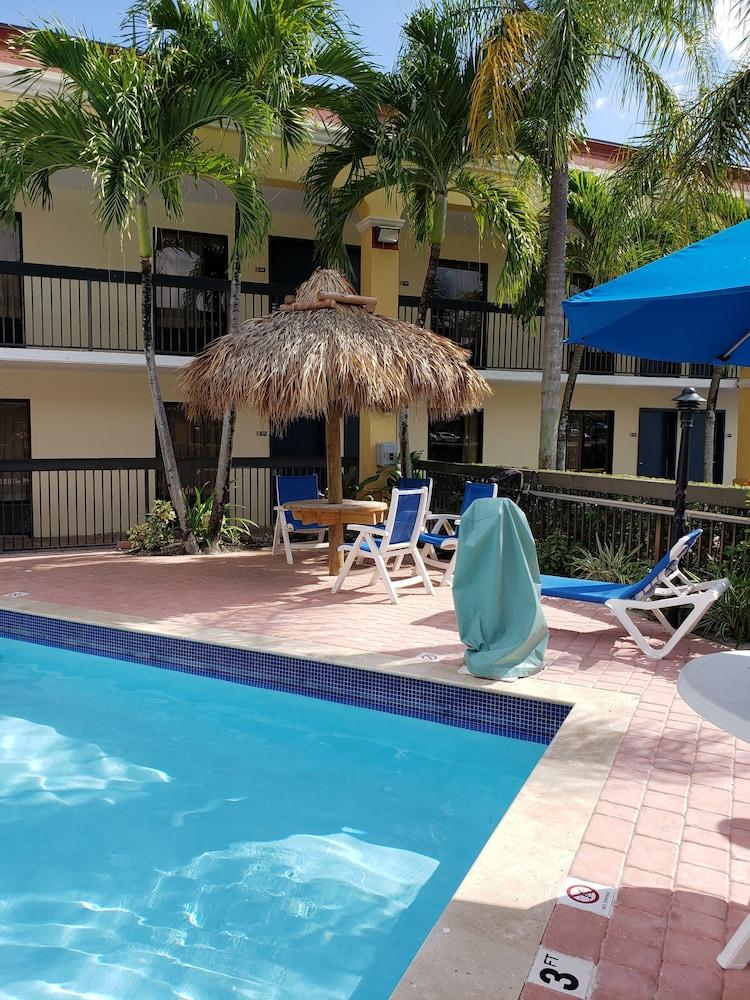 Days Inn By Wyndham פלורידה סיטי מראה חיצוני תמונה
