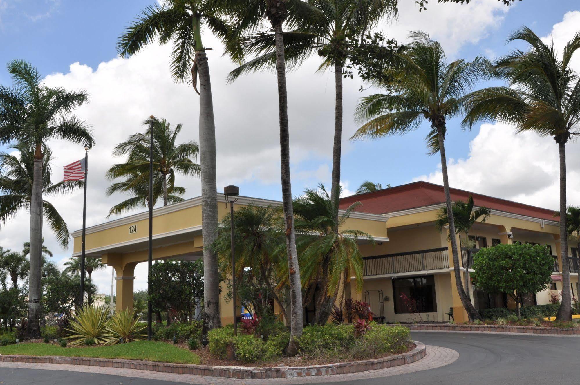 Days Inn By Wyndham פלורידה סיטי מראה חיצוני תמונה