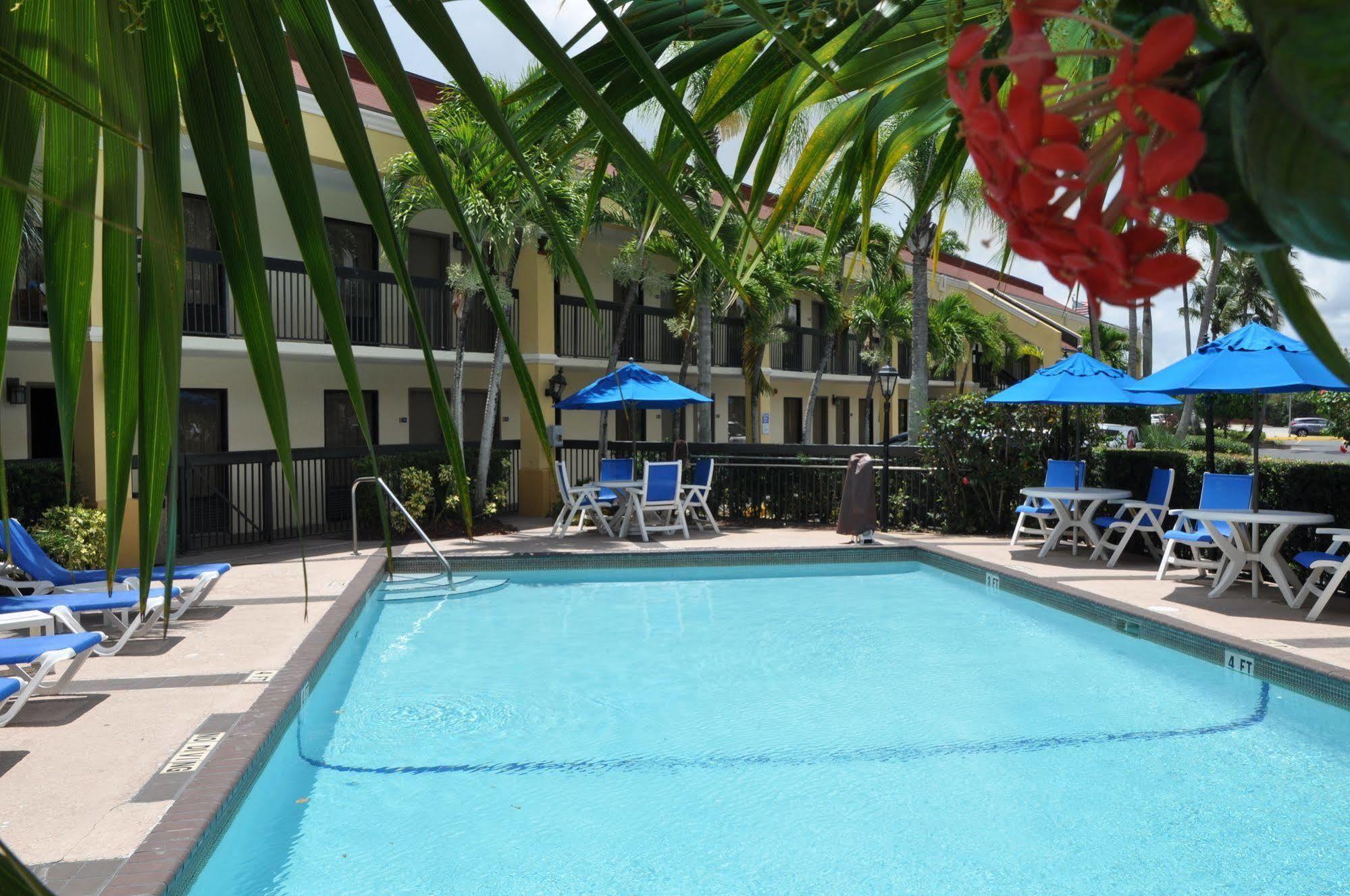 Days Inn By Wyndham פלורידה סיטי מראה חיצוני תמונה